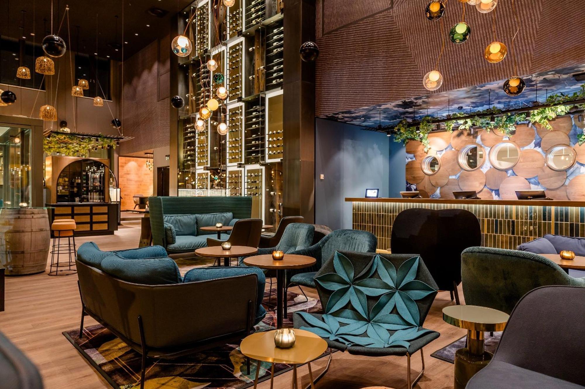 Motel One Висбаден Экстерьер фото