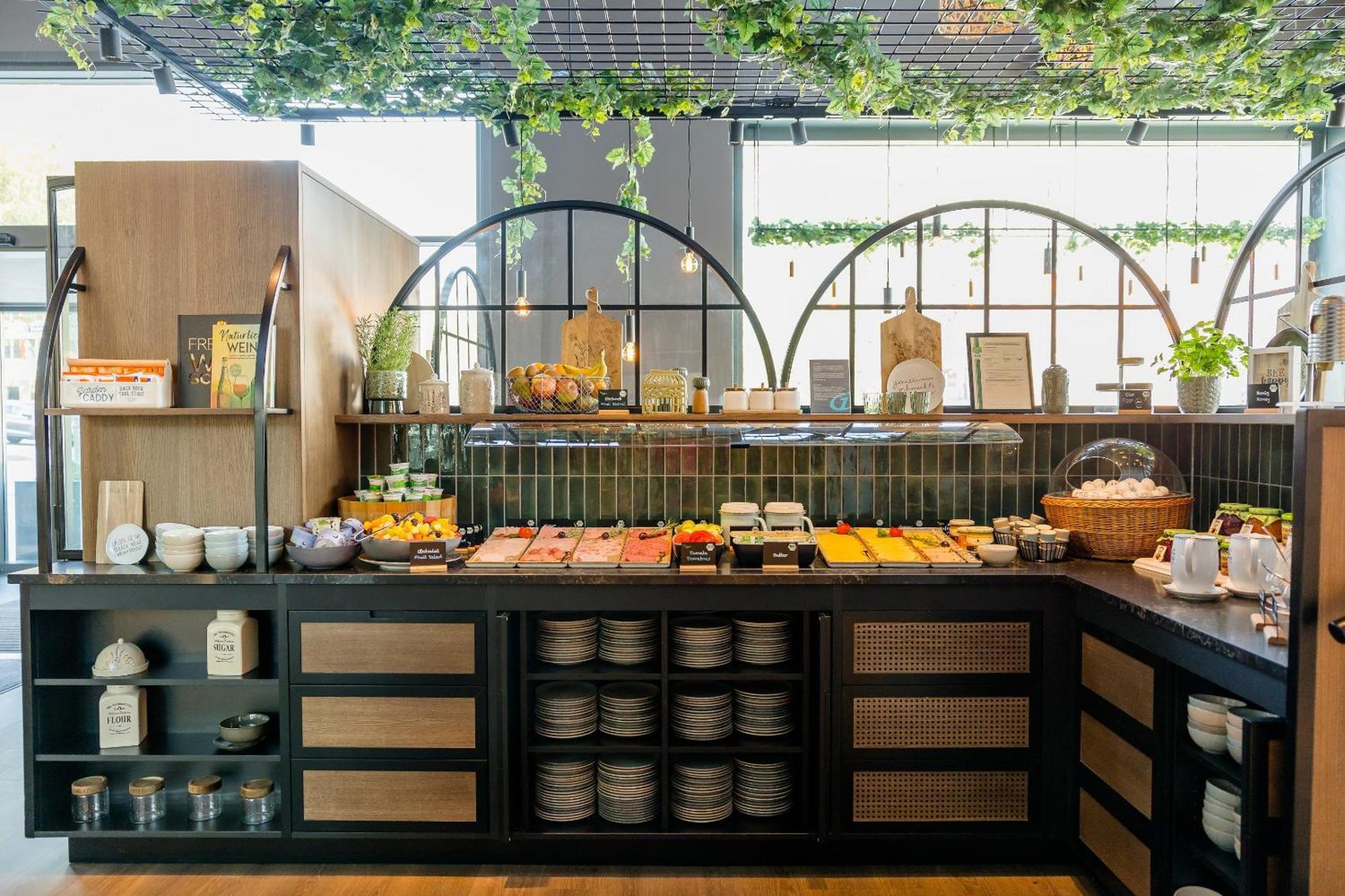 Motel One Висбаден Экстерьер фото