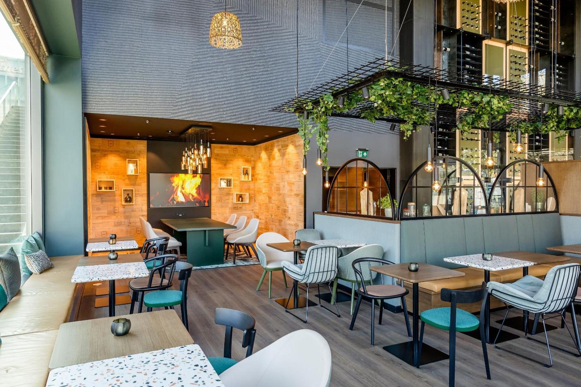 Motel One Висбаден Экстерьер фото