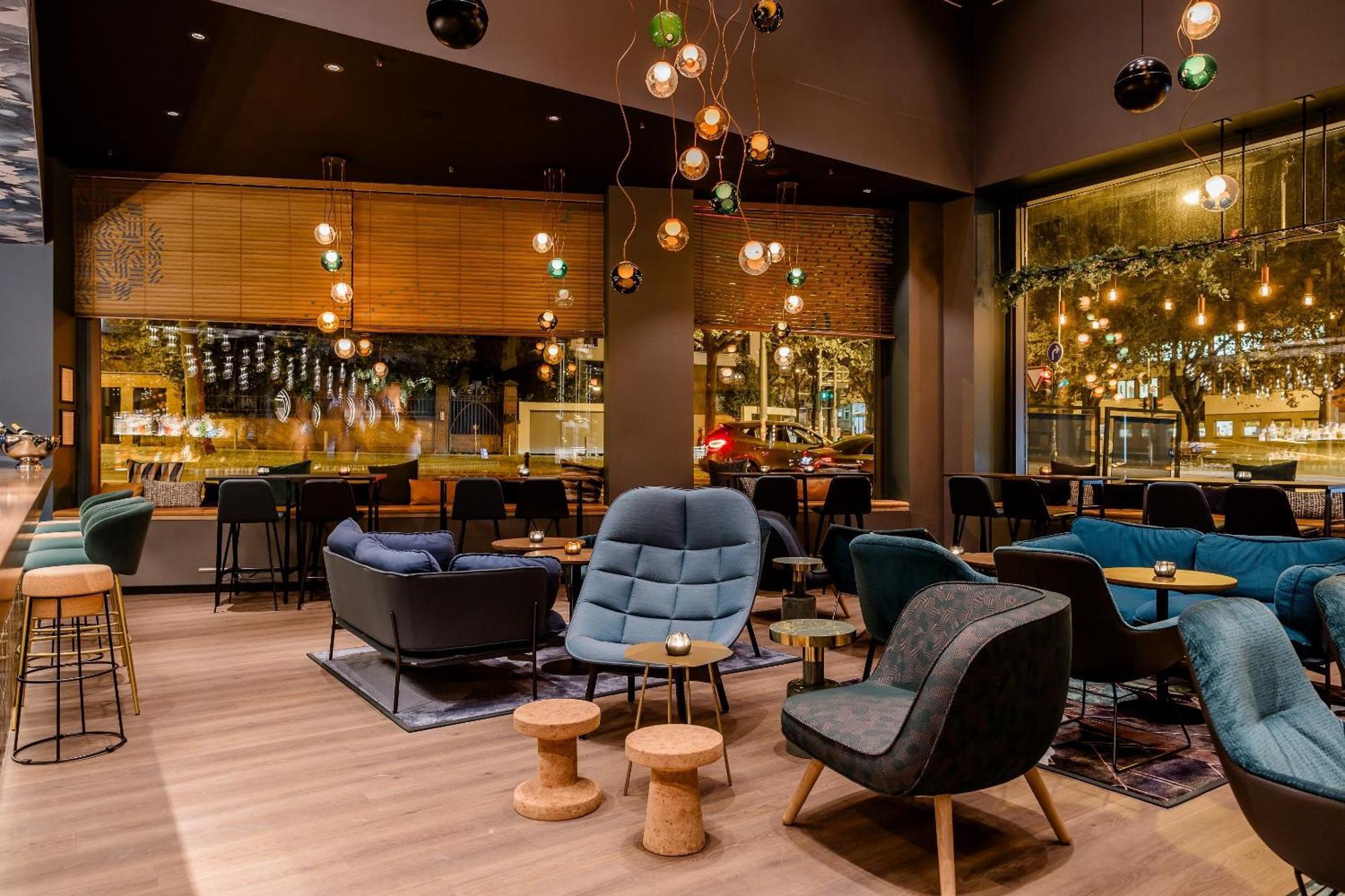 Motel One Висбаден Экстерьер фото