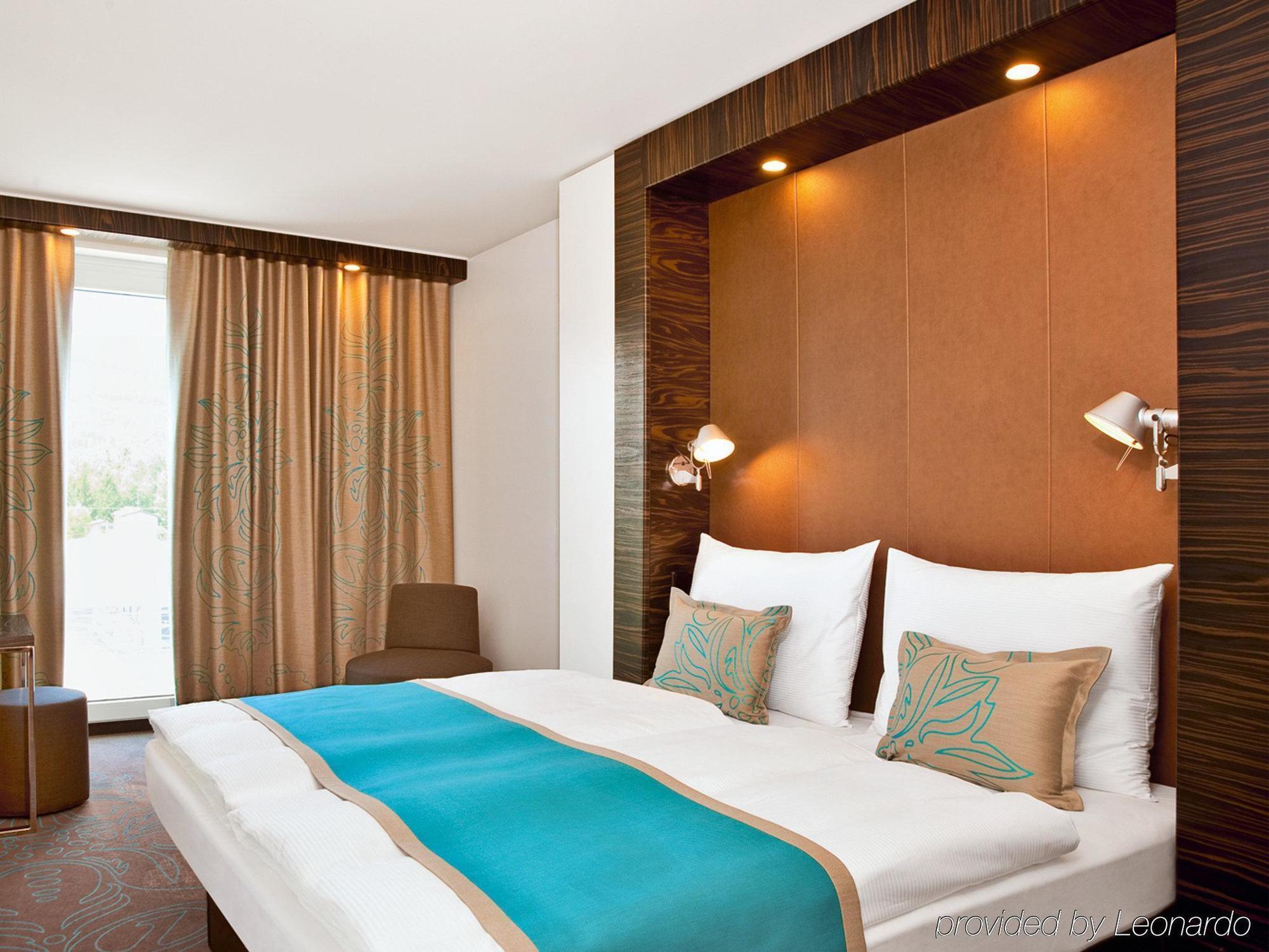 Motel One Висбаден Экстерьер фото