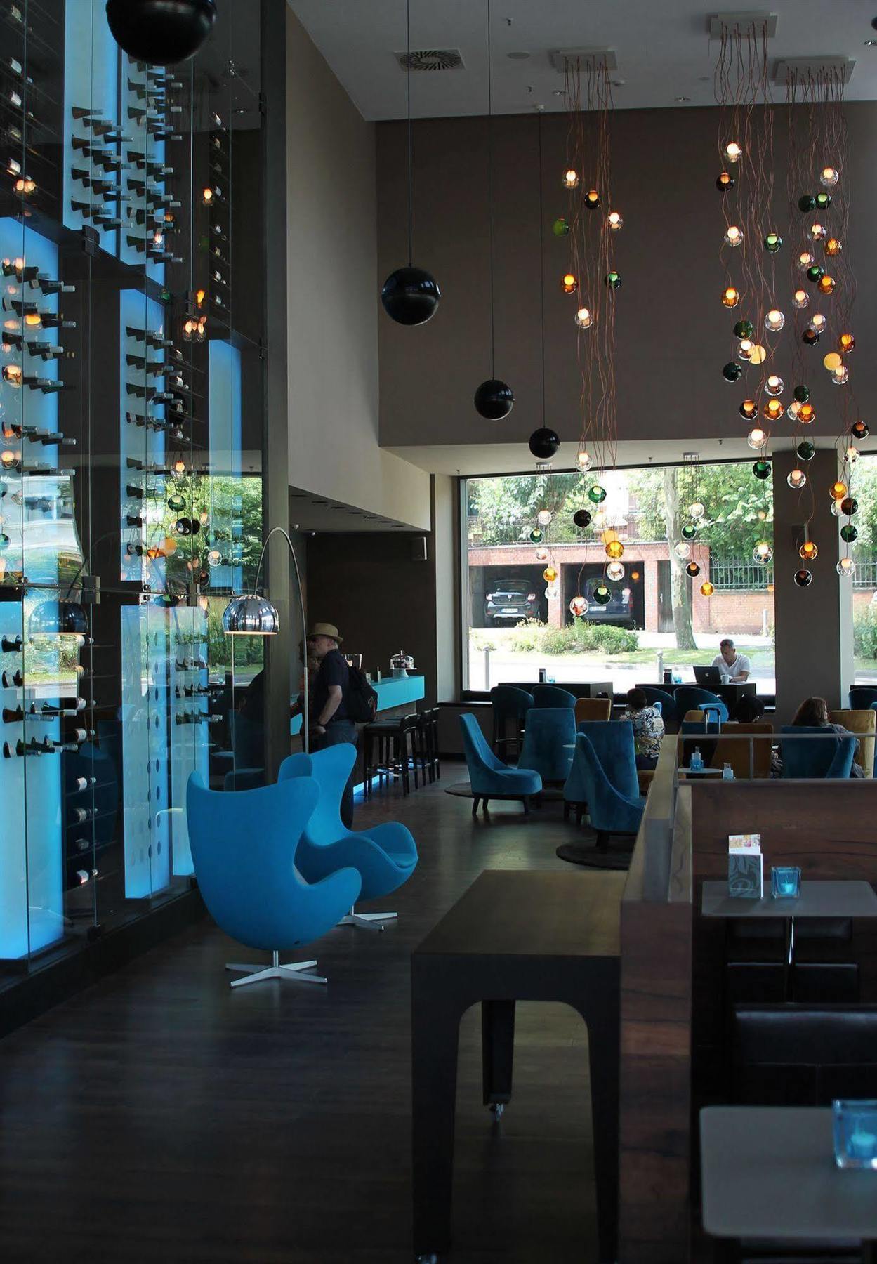 Motel One Висбаден Экстерьер фото